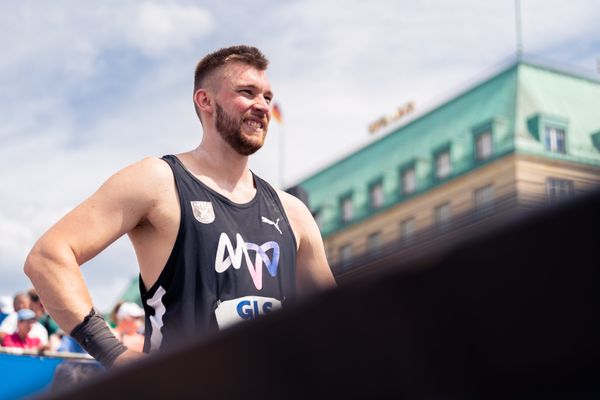 Cedric Trinemeier (MTG Mannheim) beim Kugelstossen waehrend der deutschen Leichtathletik-Meisterschaften auf dem Pariser Platz am 24.06.2022 in Berlin